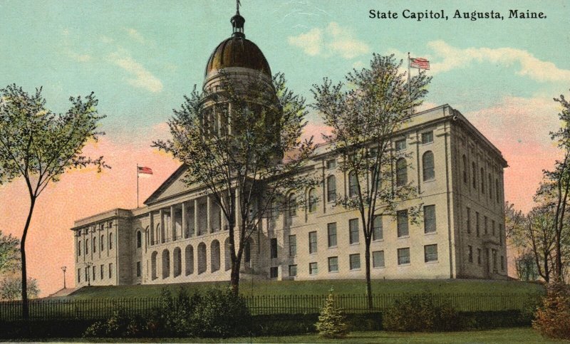 Vintage Postcard 1910's State Capitol Historic Building Augusta Maine F.W.K. Pub