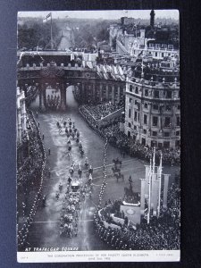 British Royalty CORONATION PROCESSION OF H.M. QUEEN ELIZABETH c1953 RP Postcard