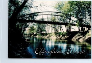 VINTAGE CONTINENTAL SIZE POSTCARD THE FLENSBURG BRIDGE AT EFFINGHAM ILLINOIS