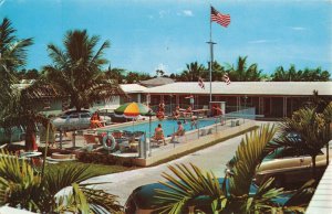 c.1963 Danker's Motel Court Miami Florida Swimming Pool Flag Postcard 2T7-122