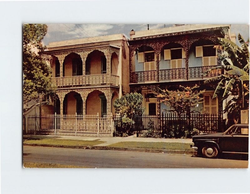 Postcard Lovely antebellum homes Vieux Carre New Orleans Louisiana USA