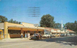 Street Scene Cars Eskimo Inn Winona Lake Indiana 1959 postcard