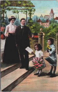 Beautiful Romantic Couple In Love With Their Children Vintage Postcard C206