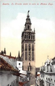 Spain,Sevilla, La Giralda desde la calle de Mateos Iago