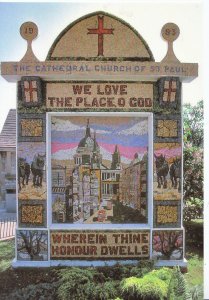 Derbyshire Postcard - Tideswell Wells Dressing   AB2601