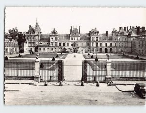 Postcard The main front and farewell court, Palais de Fontainebleau, France