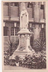 France Lisieux La Statue de Ste Therese de l'Enfant Jesus