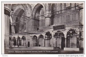 RP: Istanbul, Turkey, 10-30s ; Mosquee Sultan-Ahmed Interior