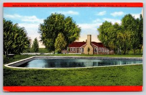 Sioux Falls SD~Sioux Falls Izaak Walton League Club House~Vintage Linen Postcard
