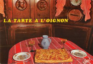 US4101 Ziwelkueche La Tarte a L'Oignon Food on Table Postcard recipe food