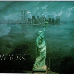 c1982 New York Manhattan Statue Liberty Twin Towers WTC Skyline Chrome Lg PC M28