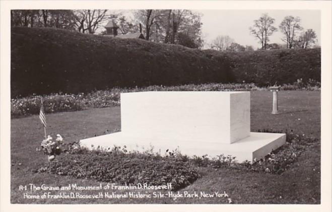 New York Hyde Park Franklin D Roosevelt Grave and Monument Real Photo