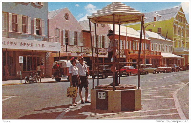 HAMILTON, Bermuda, 1940-1960´s; Traffic Policeman, Store Fronts, Classic Cars