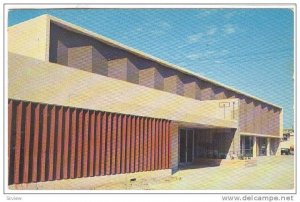 Administration Building of the new Bakersfield High School, California, 40-60s