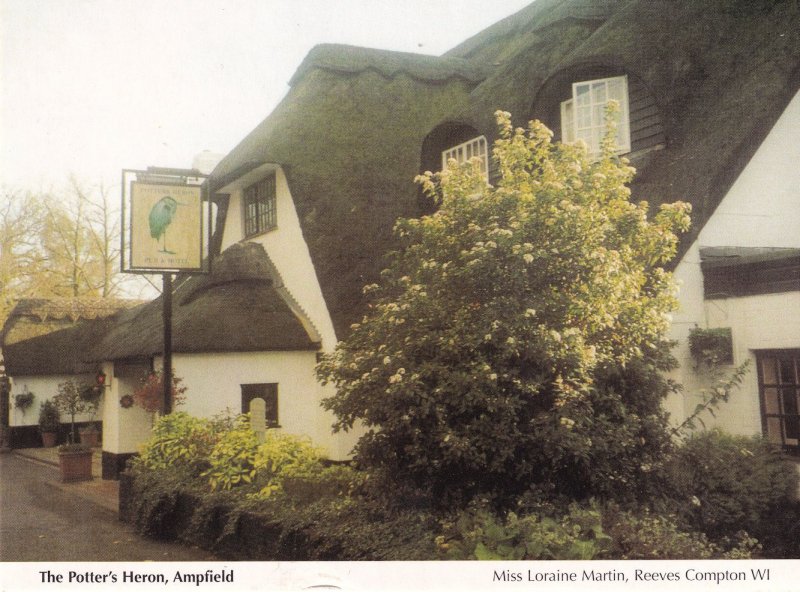 Potters Heron Pub Ampfield Hampshire Postcard