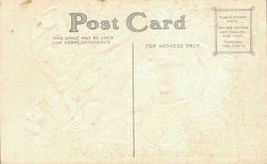 Christmas Greetings - Santa Claus Embossed 04.08