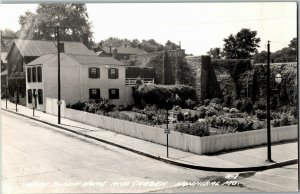 RPPC Mark Twain Home, Garden and Fence, Hannibal MO Vintage Postcard O34