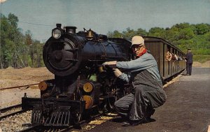 c.'60s, Miniature Steam Loco, Engineer,Quinsippi Cent RR Quincy,IL,Old Post Card