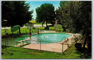 Vtg Vermilion Ohio OH Peck's Vacation Cottages Swimming Pool Lake Erie Postcard