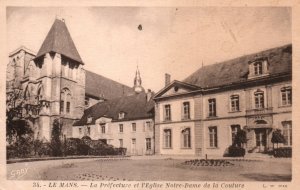 La Prefecture et l'Eglise Notre Dame,Le Mans,France BIN