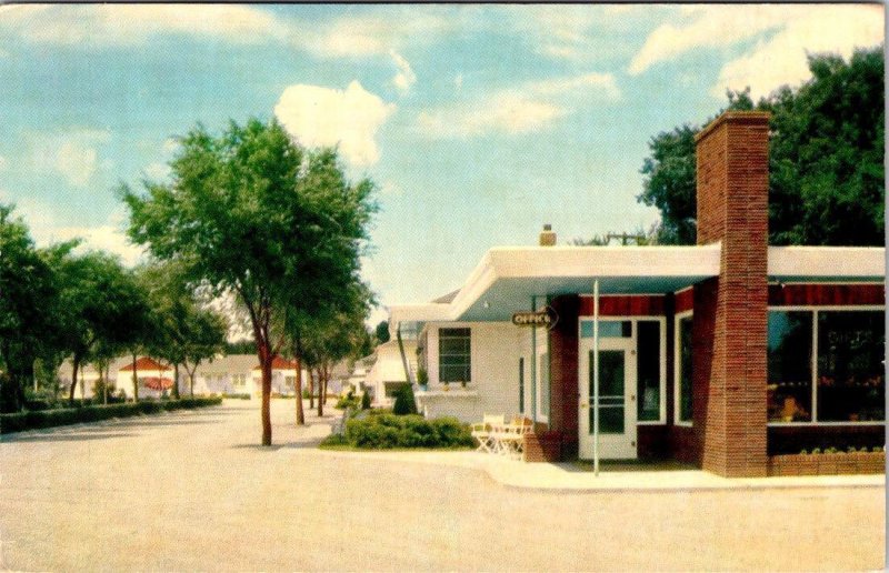 Kearney, NE Nebraska  HAMMER'S MO-TEL  Roadside Motel US 30  ca1950's Postcard
