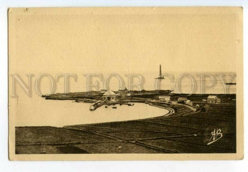 491000 France PORT de GOURY Station & LIGHTHOUSE Vintage postcard