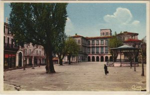 CPA VALREAS Place Aristide-Briand et Hotel de Simiane - Mairie (1086723)