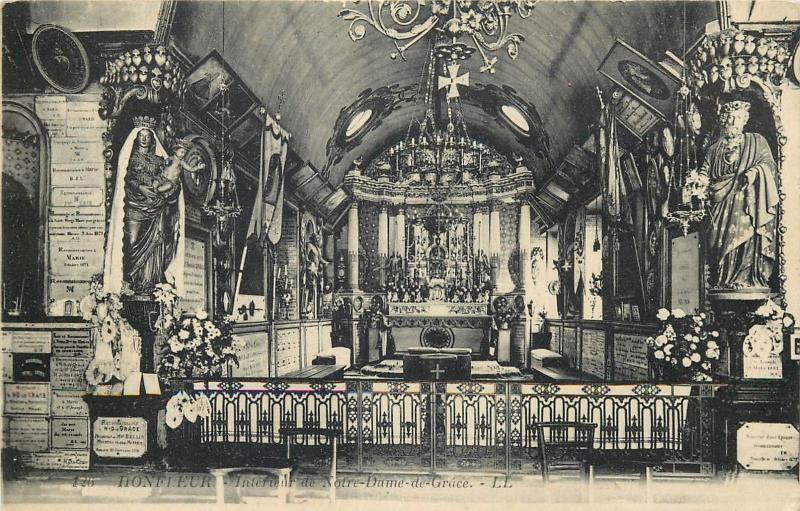 CPA France Honfleur Interieur de Notre Dame de Grace church interior