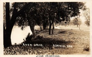 LP71   Beatrice  Nebraska Postcard River Drive RPPC
