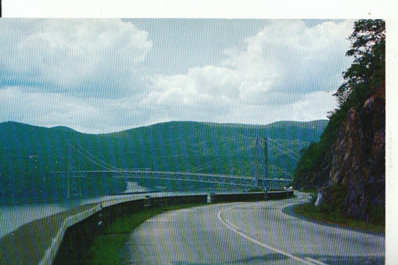 America Postcard - Bear Mount Bridge & Storm King Highway, New York State 14004A