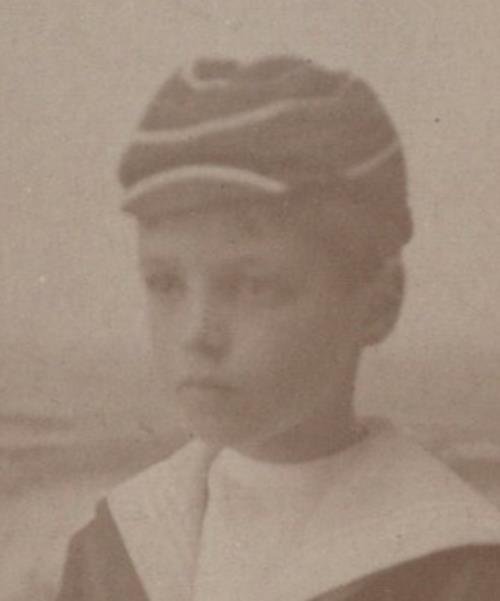 Ancestor Postcard-Children's Fashion, School Boy, Port Erin, Isle of Man RS33756