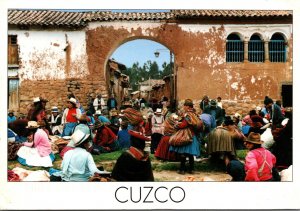 Pera Cuzco Mercado Campessino Market Scene Locals In Traditional Costume 2000