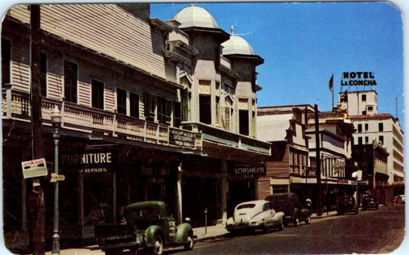 KEY WEST, Florida  FL    DUVAL STREET Scene looking East 1950 Cars   Postcard