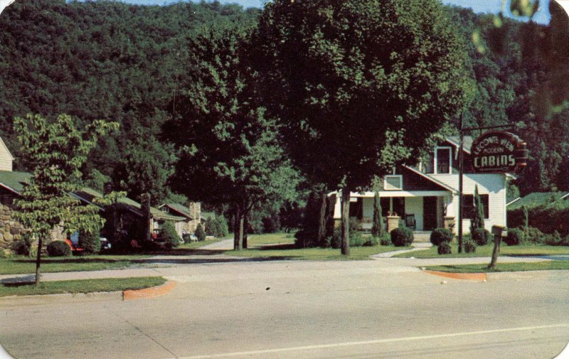 TN - Gatlinburg. Le Conte View Court