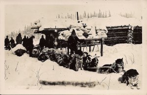 RPPC Alaskan Sled Dogs, Log Cabin, 1930-50 Huskies? AK Interest