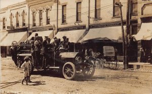 DS1/ Saranac Michigan RPPC Postcard c1910 Fire Department Engine Men 254