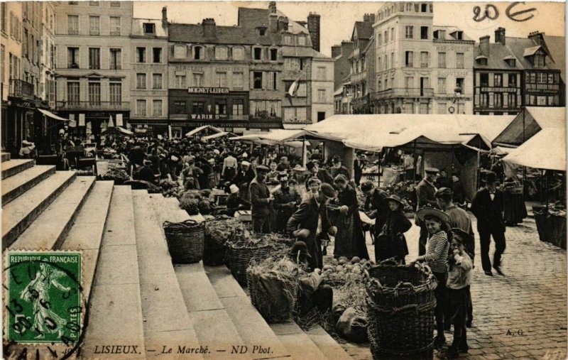 CPA AK LISIEUX Le Marché (863252)