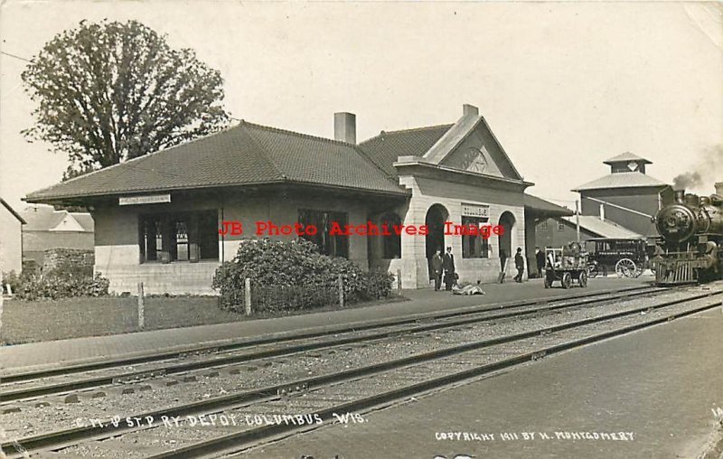 Depot, Wisconsin, Columbus, RPPC, Chicago Milwaukee & St Paul Railroad, Train