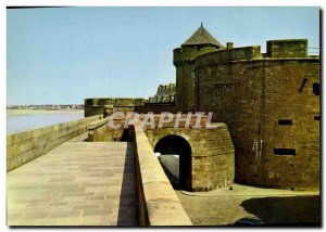 Modern Postcard Saint Malo Les Remparts