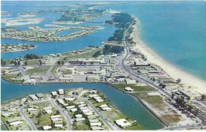 Treasure Island Florida Shopping Area in Center