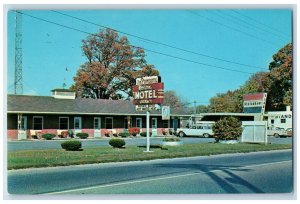 Plymouth Motel & Mundy's Restaurant Cars Plymouth Indiana IN Vintage Postcard 