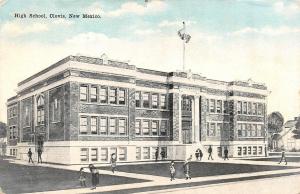 CLOVIS, NM New Mexico     HIGH SCHOOL~Students in Front      Postcard
