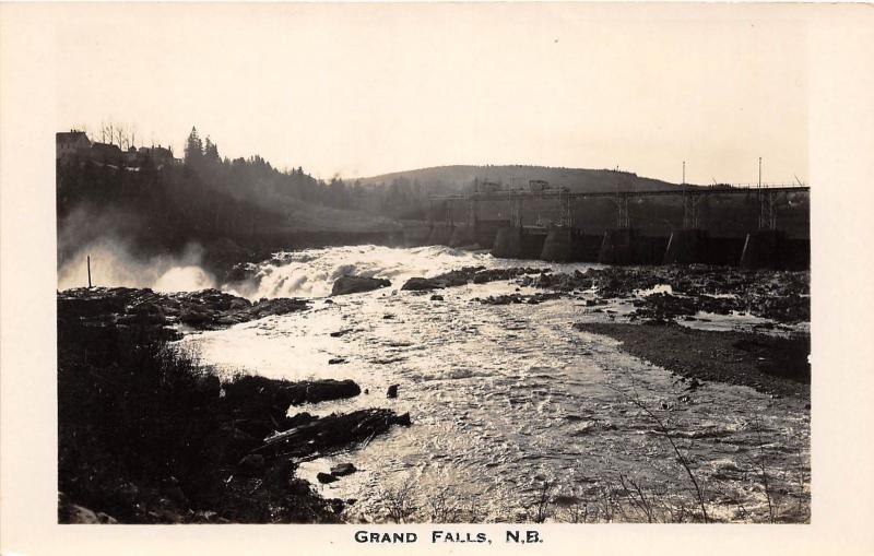 C32/ Grand Falls Canada New Brunswick Real Photo RPPC Postcard c40s The Falls 2