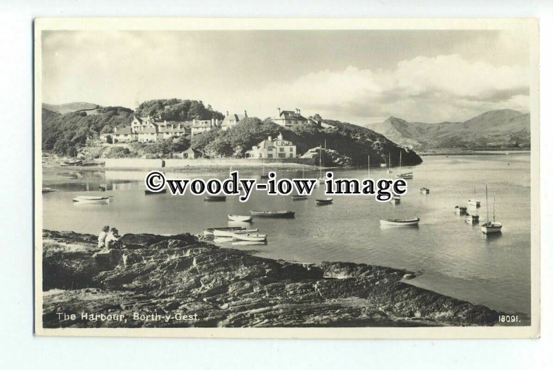 tq1295 - Sitting on the Rocks in the Harbour, at Borth-y-Gest - postcard 