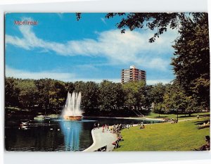 Postcard The beautiful fountain, Parc La Fontaine, Montreal, Canada