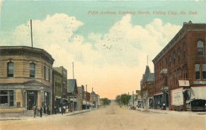 1913 North Dakota Valley Center Fifth Avenue Postcard Railroad Tracks 22-11553