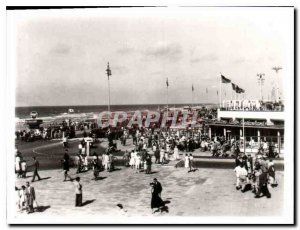 Modern Postcard Scheveningen Boulevard puts Palace terrassen