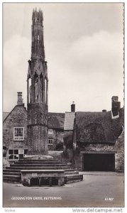 RP: Kettering , Northamptonshire, England , 30-40s ; Geddington Cross