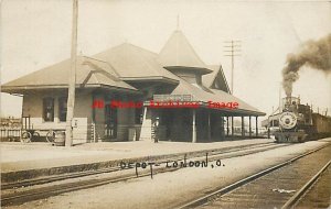 Depot, Ohio, London, RPPC, Pennsylvania Railroad Station, Train Engine 8962