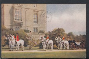 Berkshire Postcard - Royal Mews, Windsor Castle - Ascot Landau T4611